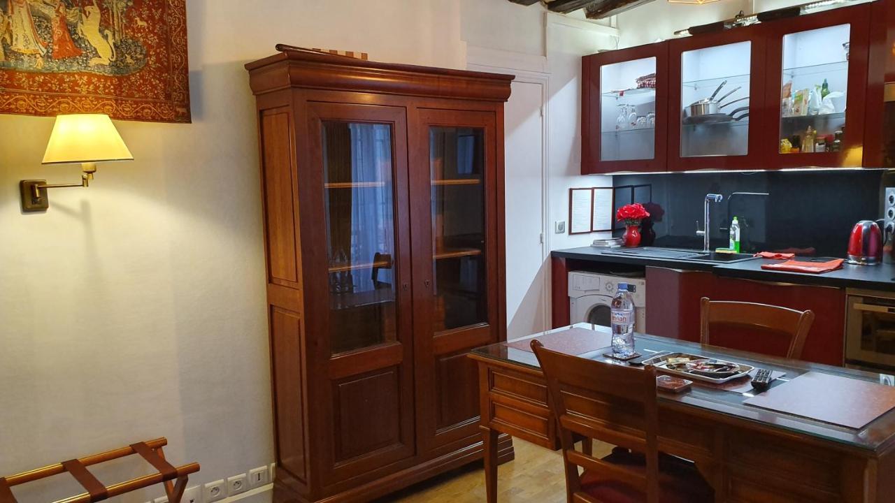Bernardo 42 Galande Apartment Париж Екстериор снимка